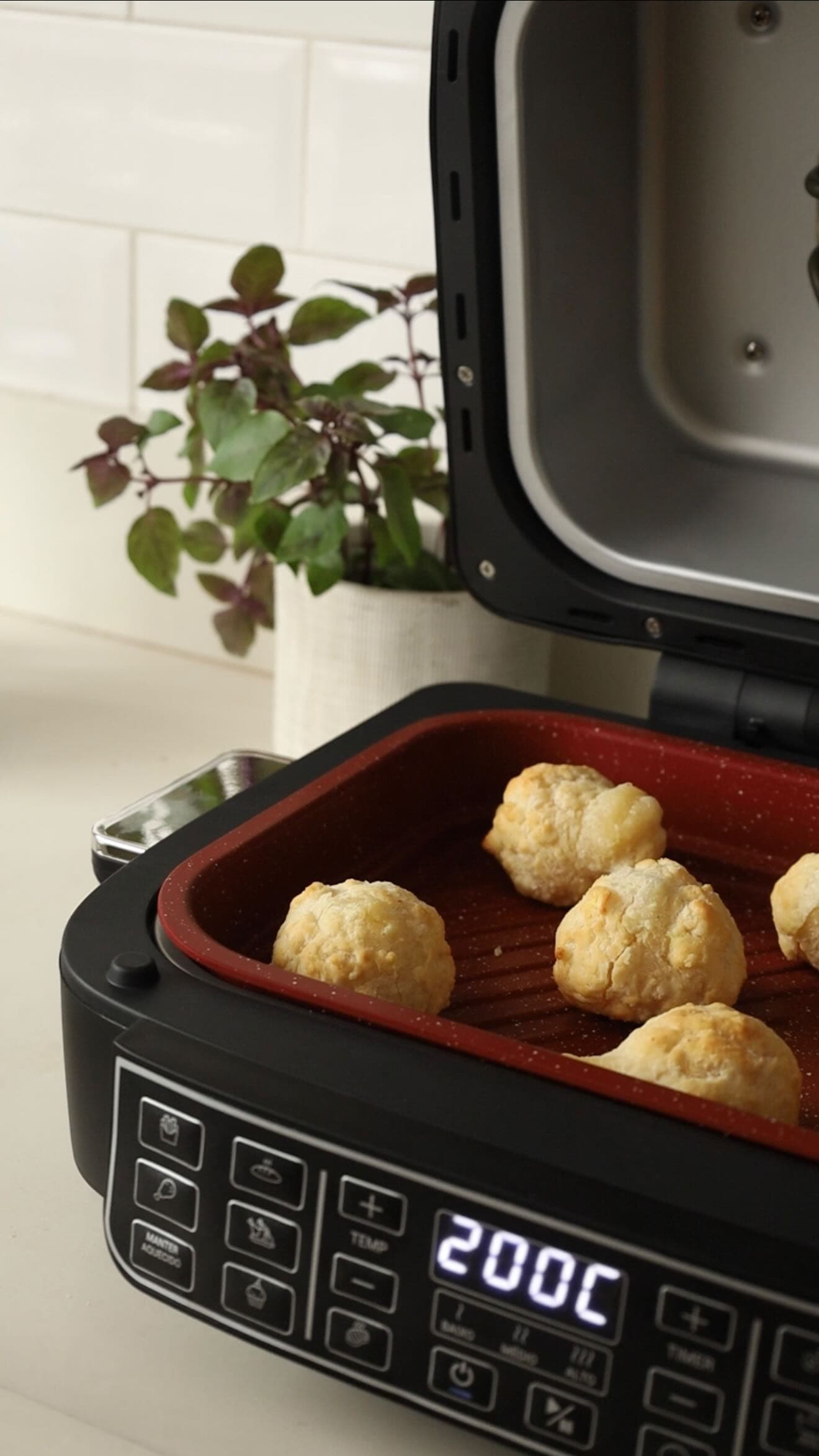 Pão de queijo sem queijo e na airfryer. Mega deliciosos e prontos em menos de 30 minutos na minha nova Airfryer PAF12A d